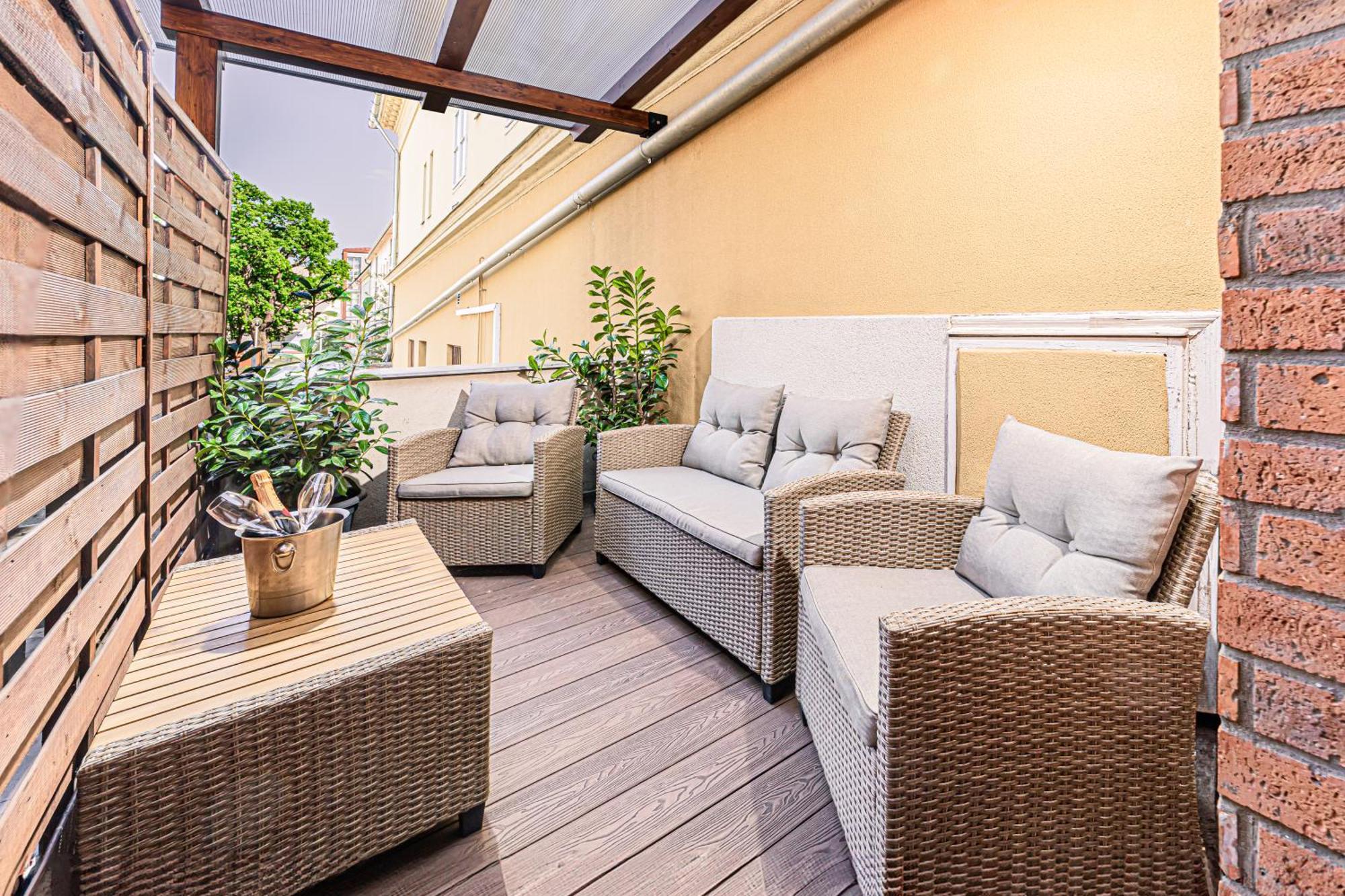 Komlo Hotel Гюла Екстериор снимка